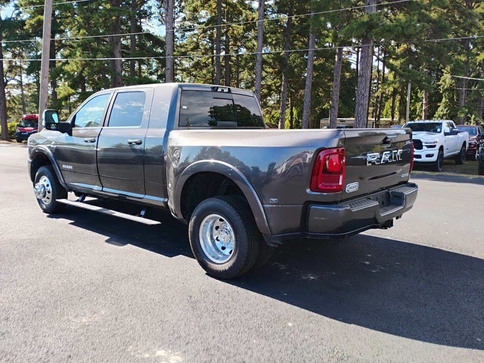 2026 Ram 3500 - Image 7 of 12