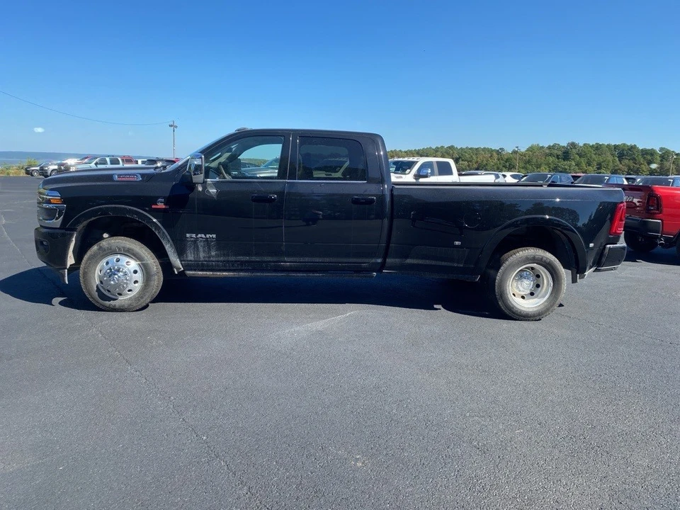 2026 Ram 3500 - Image 8 of 12
