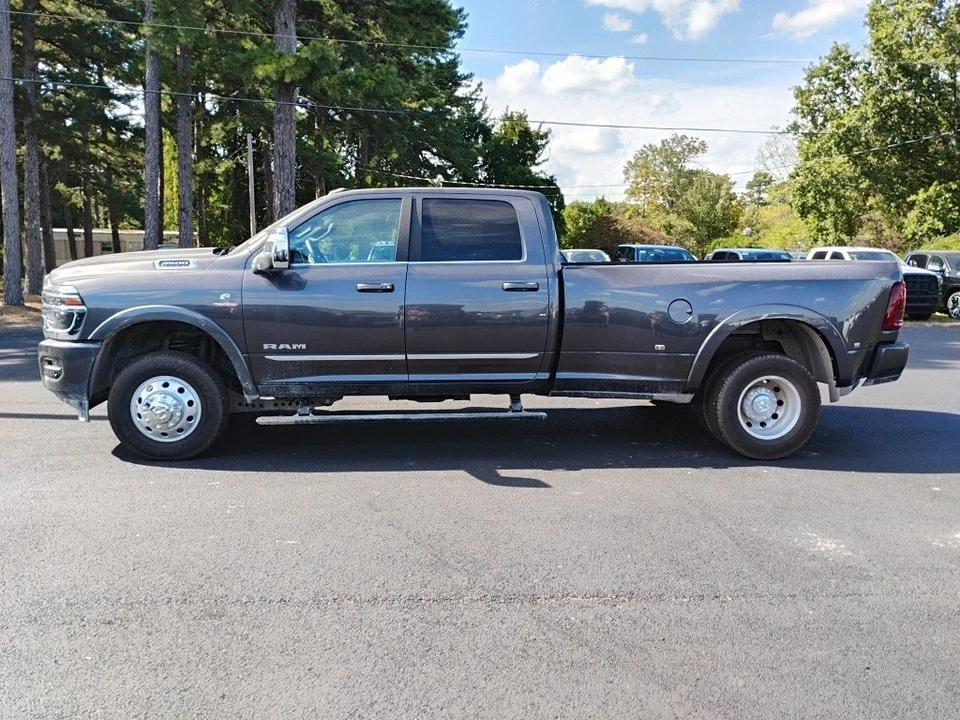 2026 Ram 3500 - Image 8 of 12