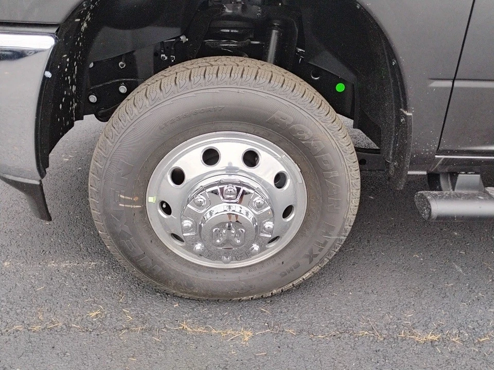 2026 Ram 3500 - Image 9 of 12