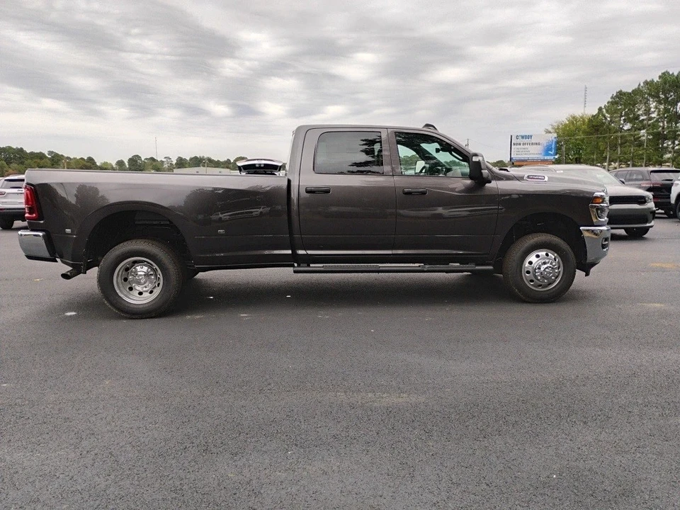 2026 Ram 3500 - Image 4 of 12
