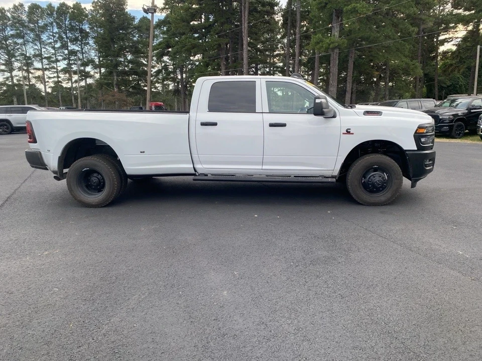 2026 Ram 3500 - Image 4 of 12