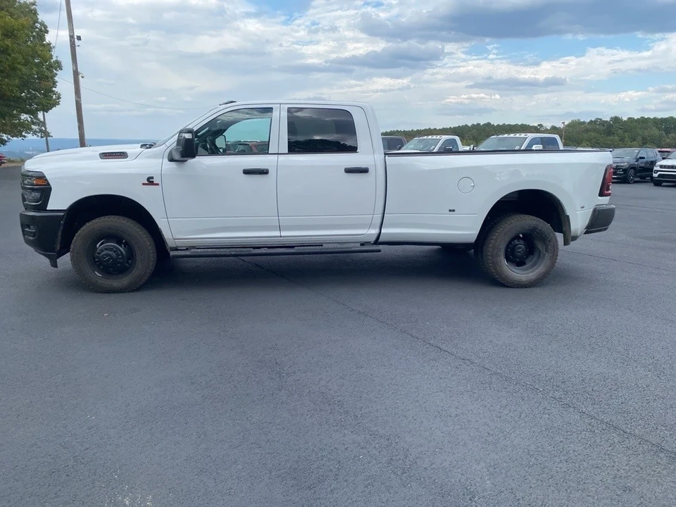 2026 Ram 3500 - Image 8 of 12