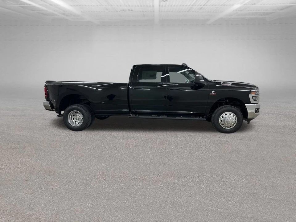 2026 Ram 3500 - Image 12 of 12