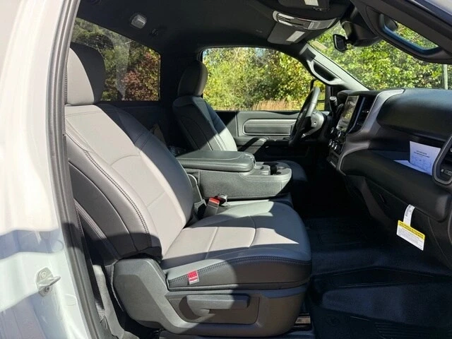 2026 Ram 3500 - Image 14 of 21