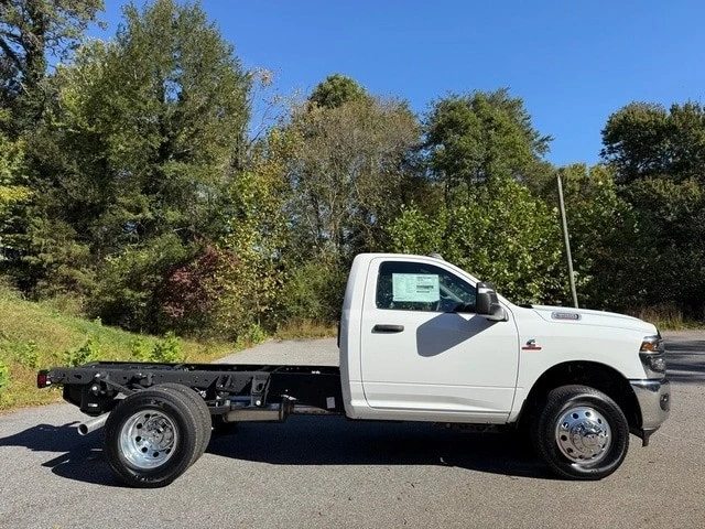 2026 Ram 3500 - Image 6 of 21