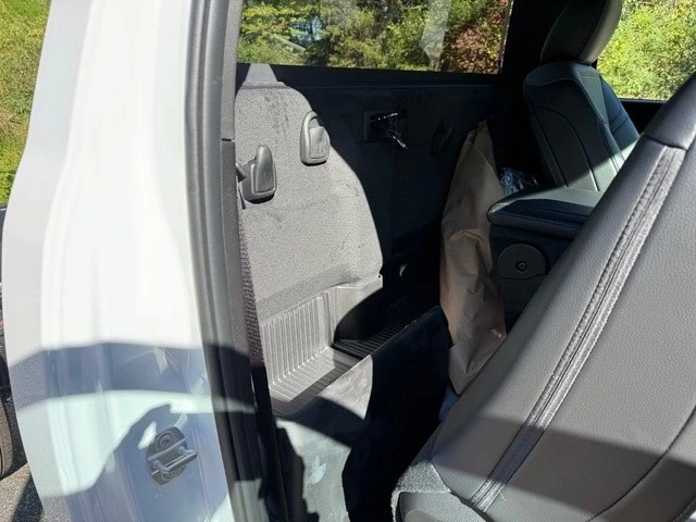 2026 Ram 3500 - Image 15 of 21