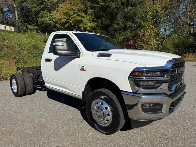 2026 Ram 3500 - Image 5 of 21