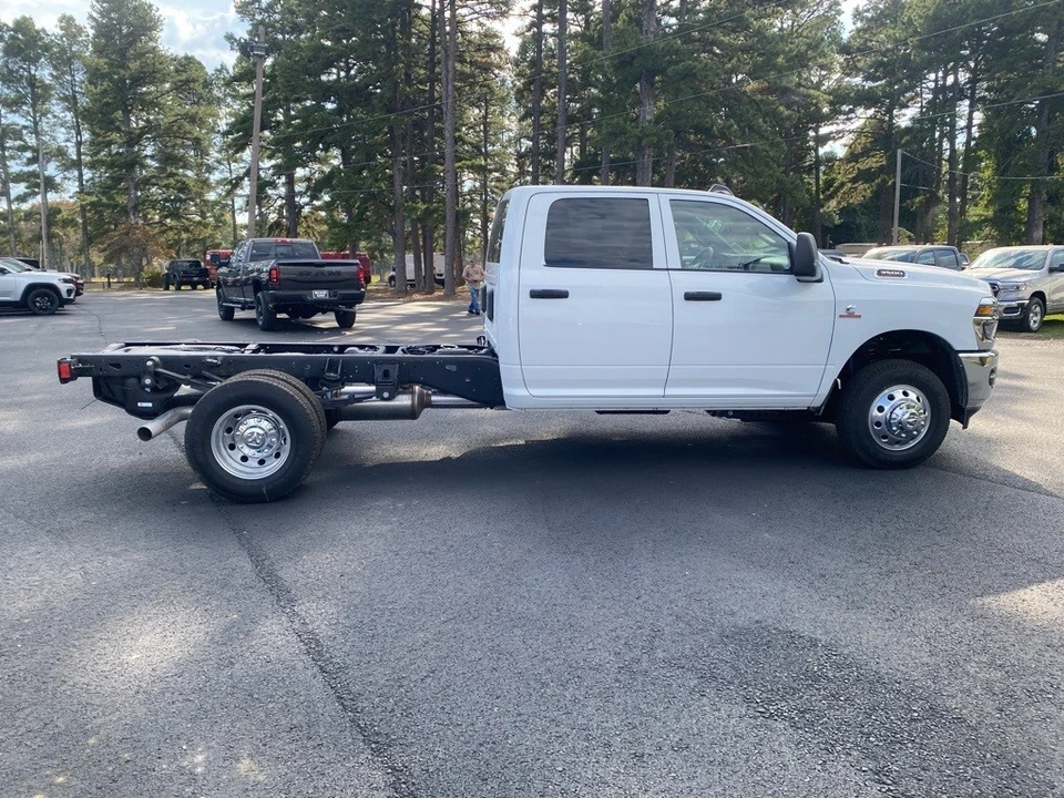 2026 Ram 3500 - Image 4 of 12