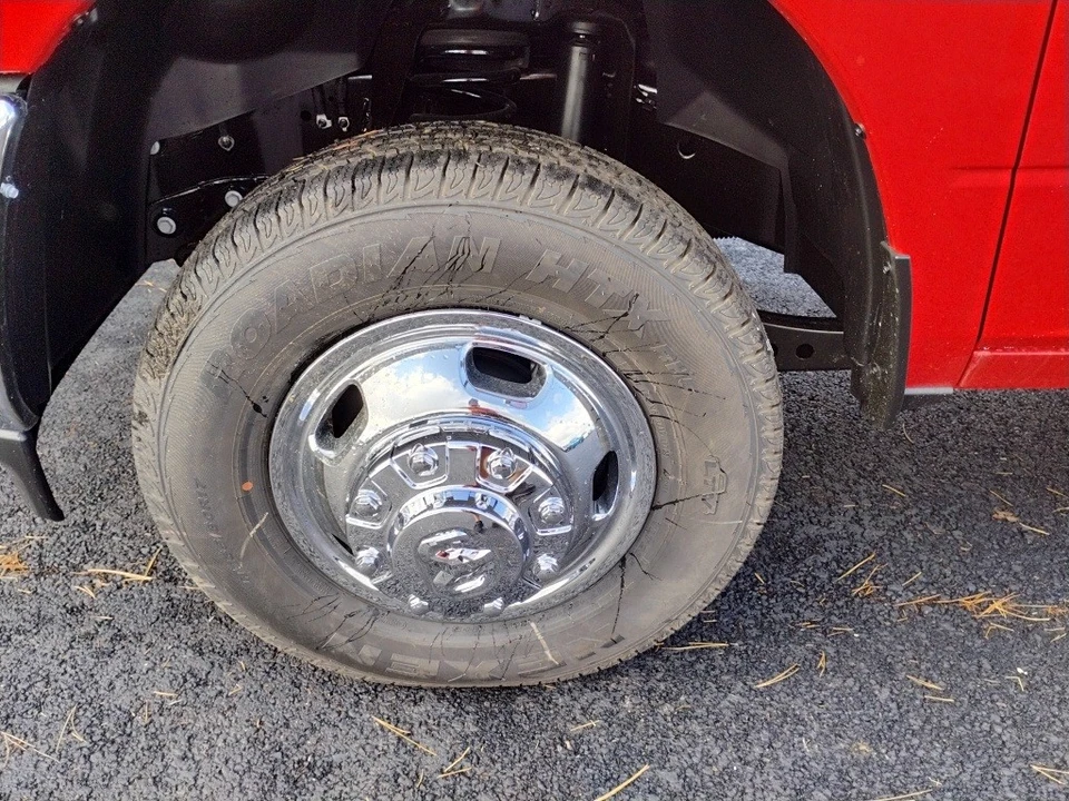 2026 Ram 3500 - Image 9 of 12
