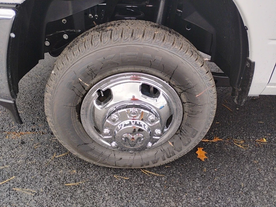 2026 Ram 3500 - Image 9 of 12