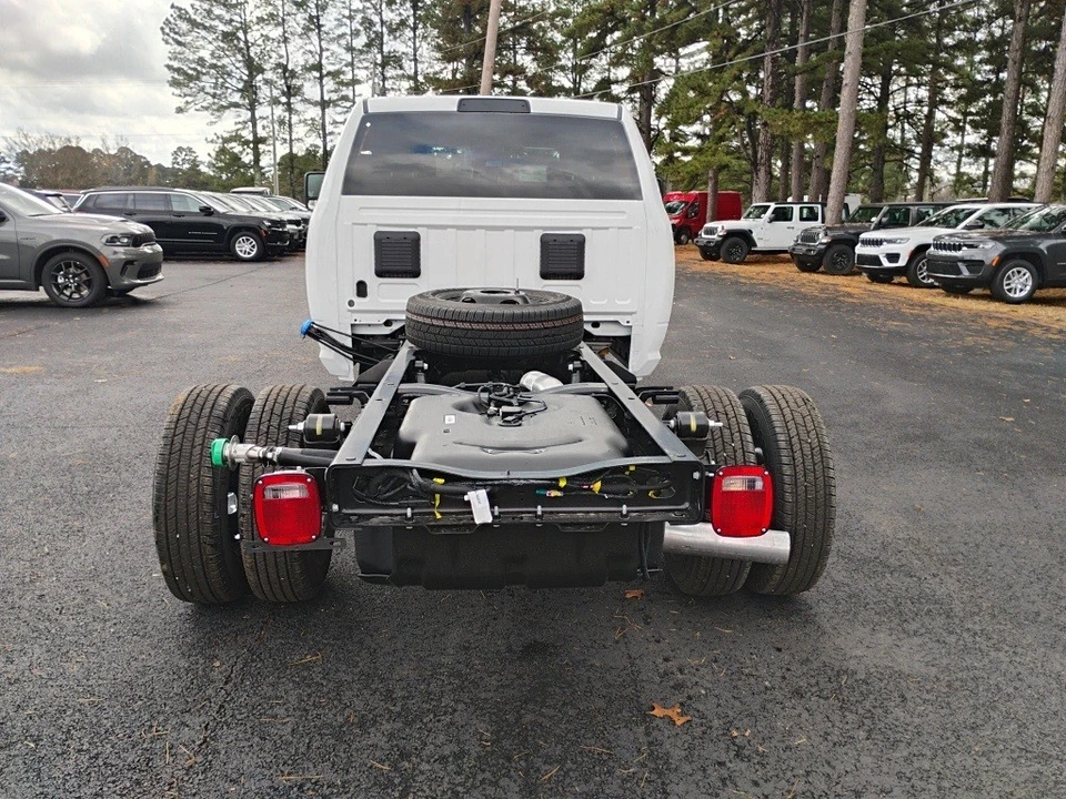 2026 Ram 3500 - Image 6 of 12