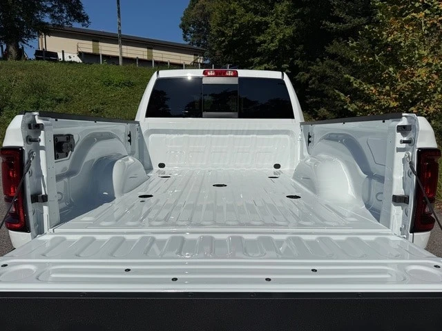 2026 Ram 3500 - Image 9 of 21