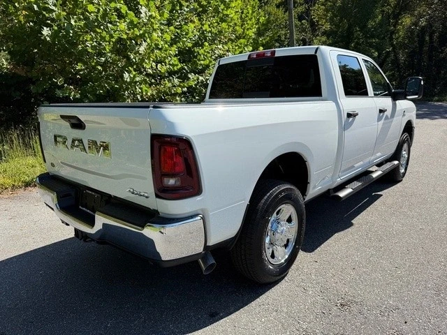 2026 Ram 3500 - Image 7 of 21