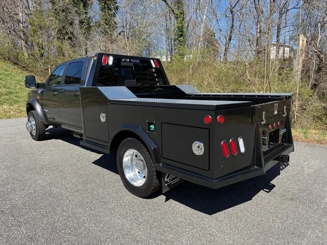 2026 Ram 4500 & 5500 - Image 10 of 21