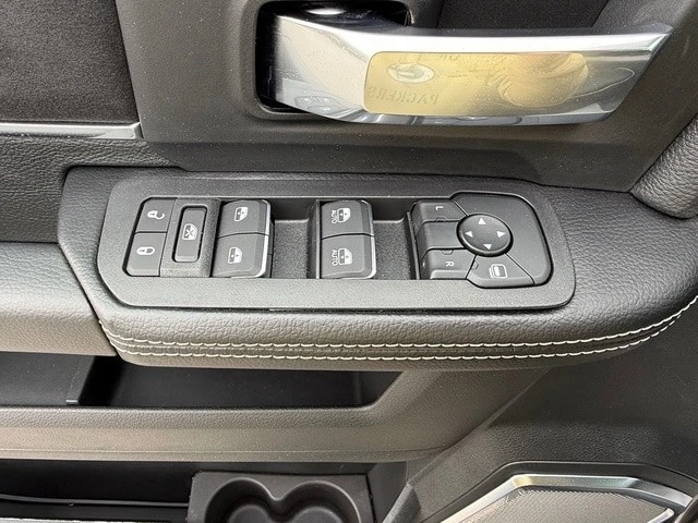 2026 Ram 4500 & 5500 - Image 15 of 21