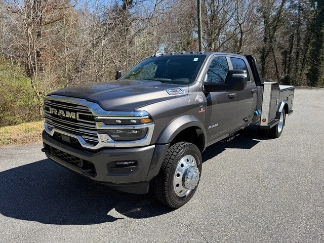 2026 Ram 4500 & 5500 - Image 3 of 21