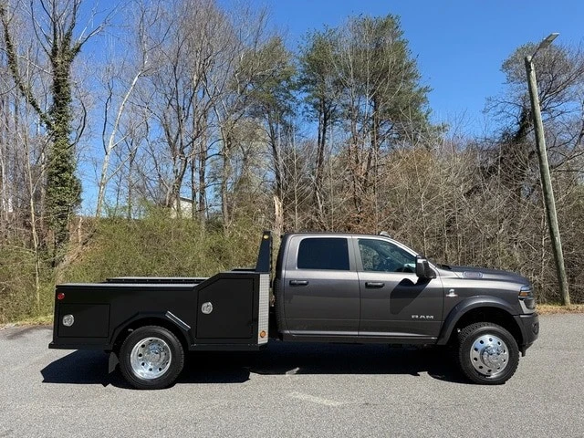 2026 Ram 4500 & 5500 - Image 6 of 21
