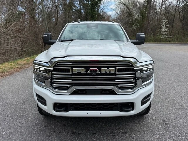 2026 Ram 4500 & 5500 - Image 4 of 21