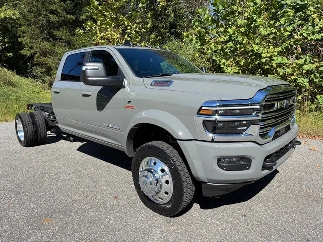 2026 Ram 4500 & 5500 - Image 5 of 21