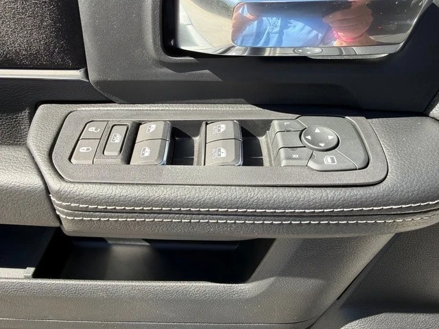 2026 Ram 4500 & 5500 - Image 13 of 21