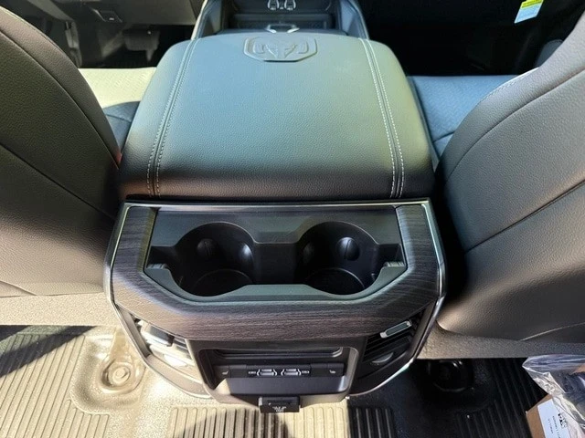 2026 Ram 4500 & 5500 - Image 17 of 21
