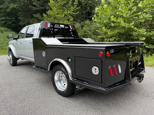 2026 Ram 4500 & 5500 - Image 10 of 21