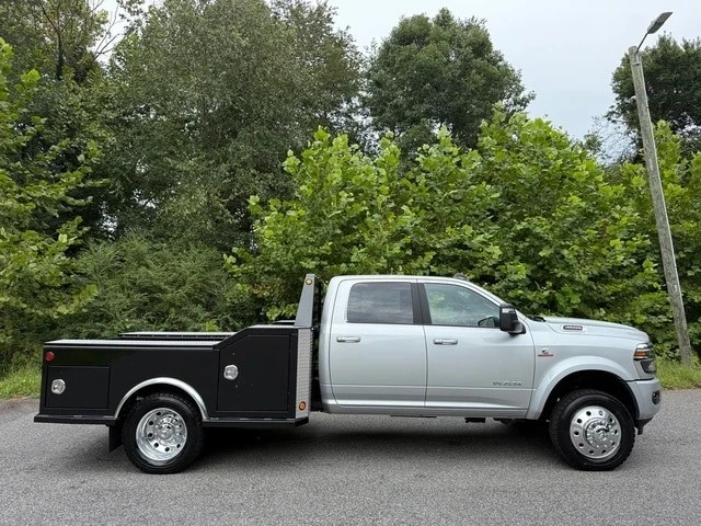 2026 Ram 4500 & 5500 - Image 5 of 21