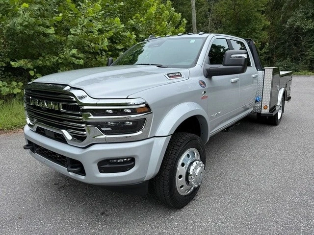 2026 Ram 4500 & 5500 - Image 2 of 21