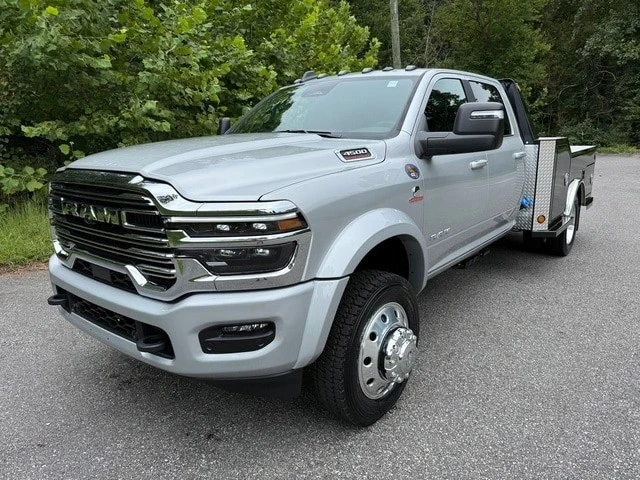 2026 Ram 4500 & 5500 - Image 2 of 21