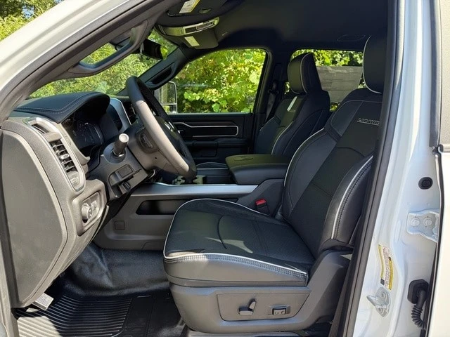 2026 Ram 4500 & 5500 - Image 15 of 21