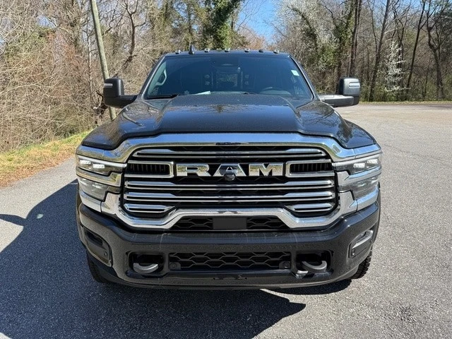 2026 Ram 4500 & 5500 - Image 4 of 21