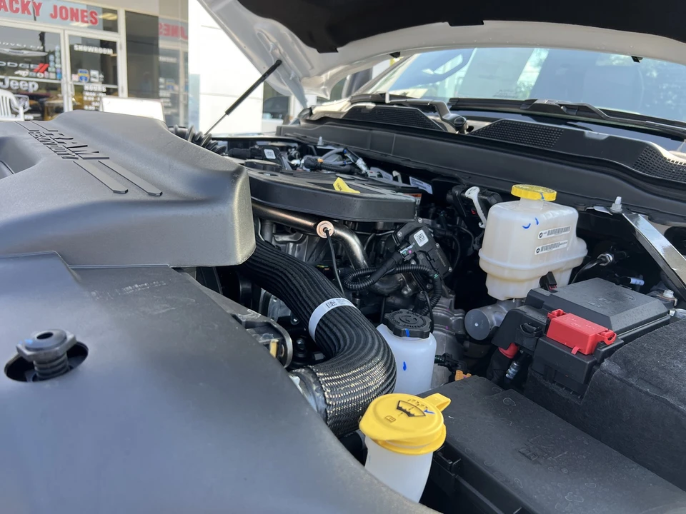 2026 Ram 4500 & 5500 - Image 24 of 25