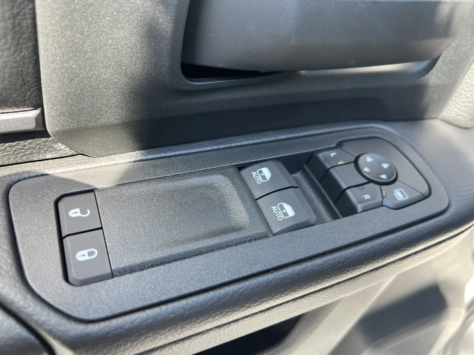 2026 Ram 4500 & 5500 - Image 10 of 25