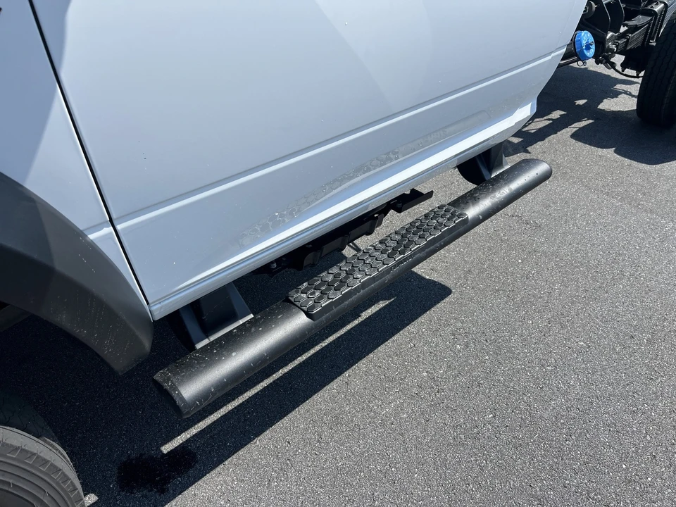 2026 Ram 4500 & 5500 - Image 9 of 25