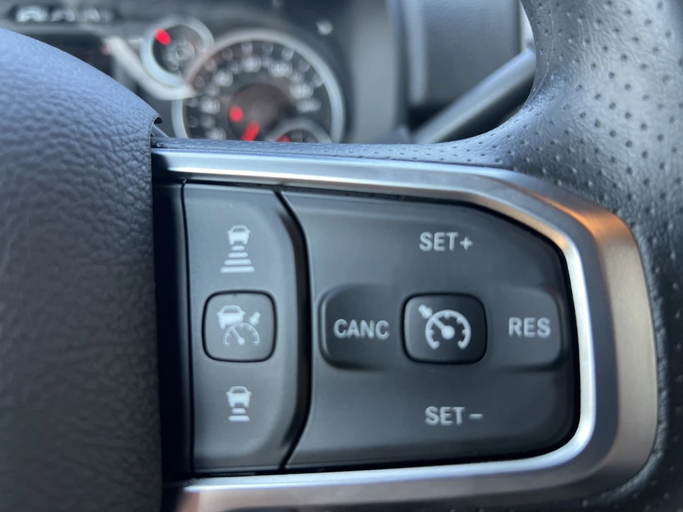 2026 Ram 4500 & 5500 - Image 19 of 25
