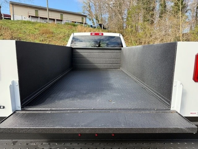 2026 Ram 4500 & 5500 - Image 11 of 21