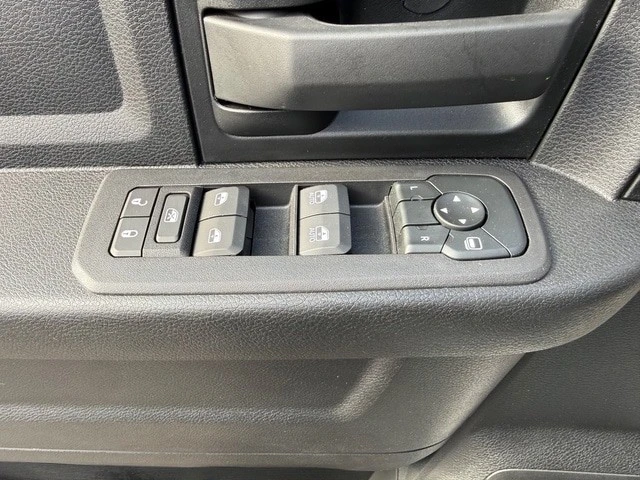2026 Ram 4500 & 5500 - Image 17 of 21