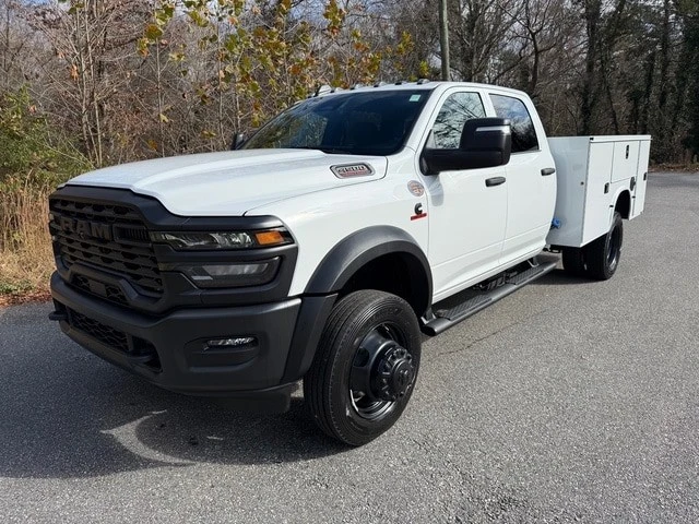 2026 Ram 4500 & 5500 - Image 3 of 21