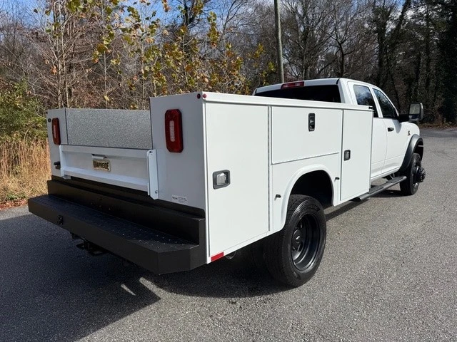 2026 Ram 4500 & 5500 - Image 8 of 21