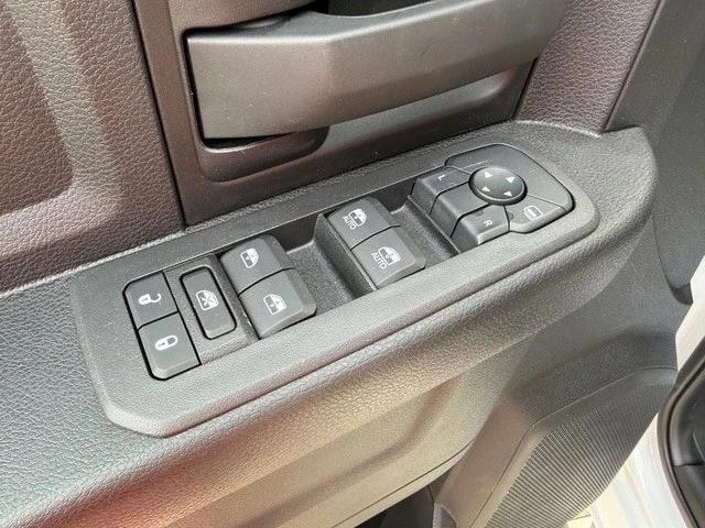 2026 Ram 4500 & 5500 - Image 15 of 21
