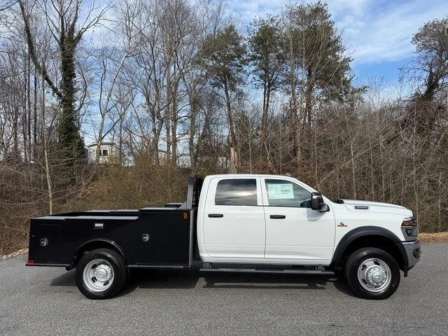 2026 Ram 4500 & 5500 - Image 5 of 21