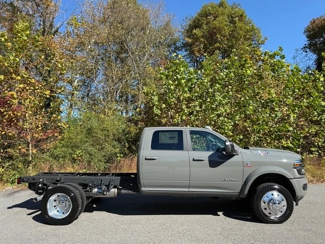 2026 Ram 4500 & 5500 - Image 6 of 21
