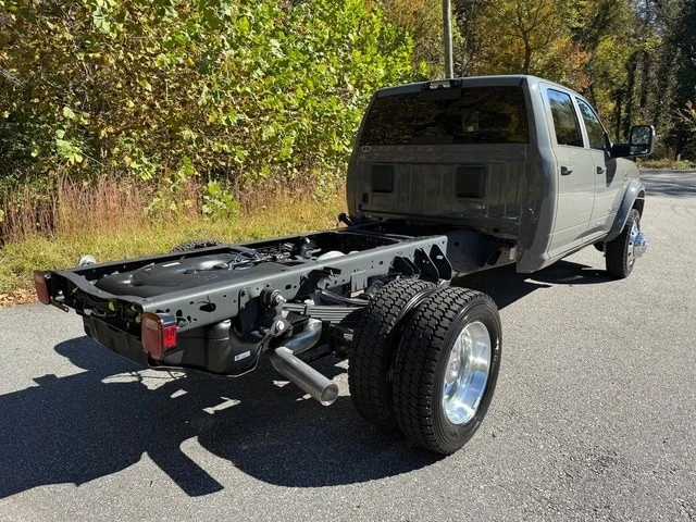 2026 Ram 4500 & 5500 - Image 7 of 21