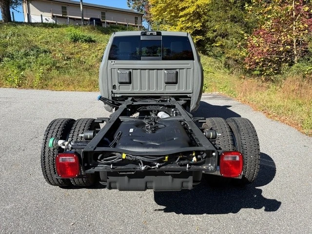2026 Ram 4500 & 5500 - Image 8 of 21