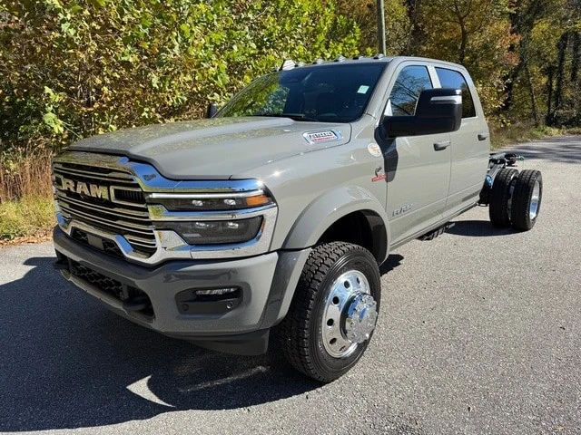 2026 Ram 4500 & 5500 - Image 3 of 21