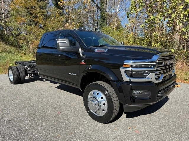 2026 Ram 4500 & 5500 - Image 5 of 21