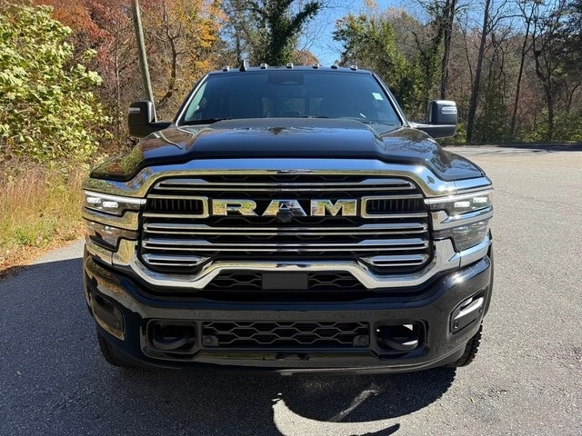 2026 Ram 4500 & 5500 - Image 4 of 21