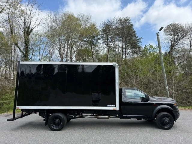 2026 Ram 4500 & 5500 - Image 6 of 21