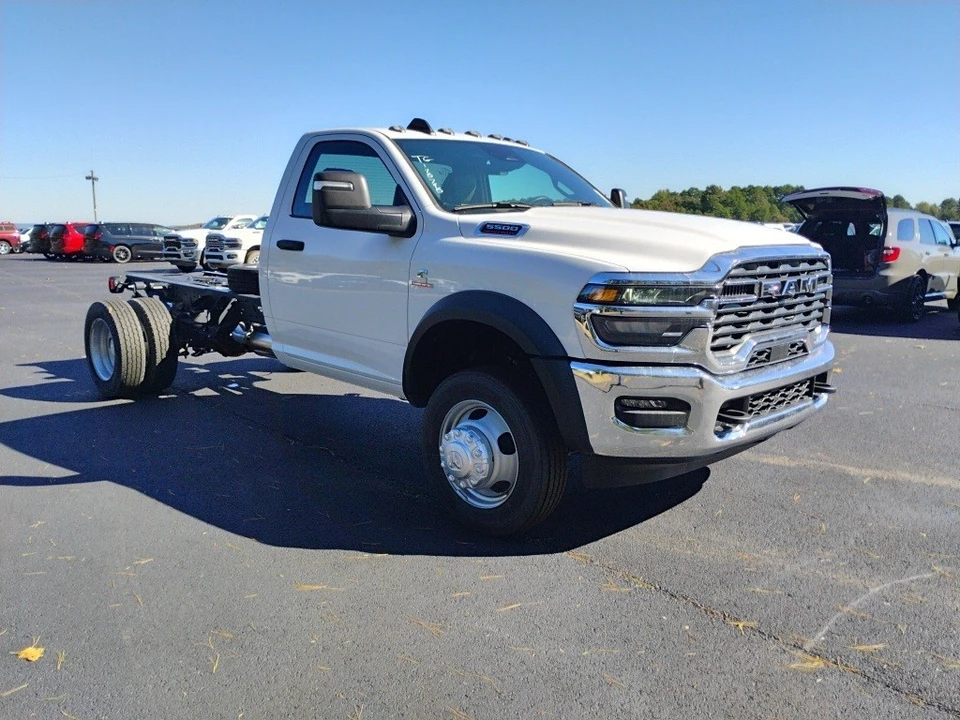2026 Ram 4500 & 5500 - Image 3 of 12